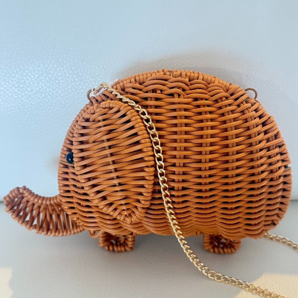 NWT Tommy Bahama Elephant Crossbody Bag clutch Wicker Rattan Woven